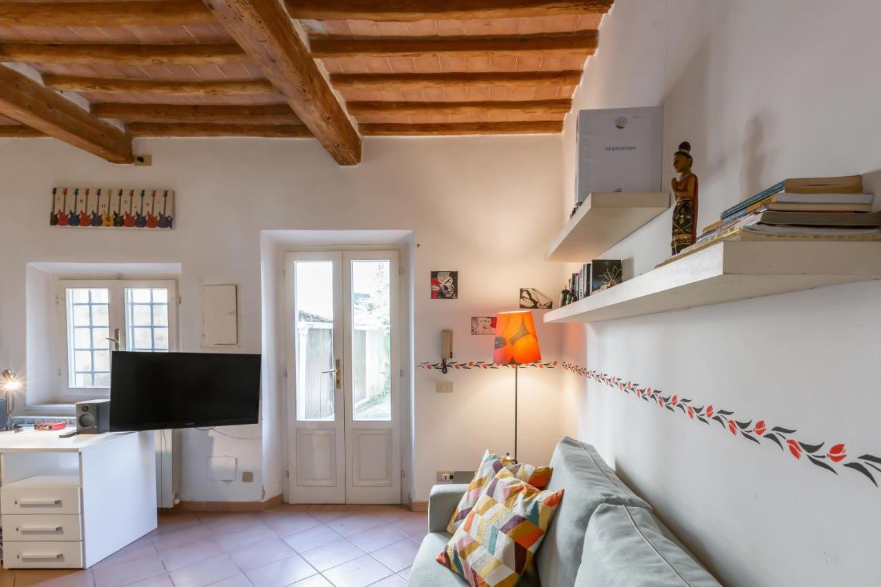 Cisanello Rock Apartment With Patio And Barbecue Pisa Exterior photo